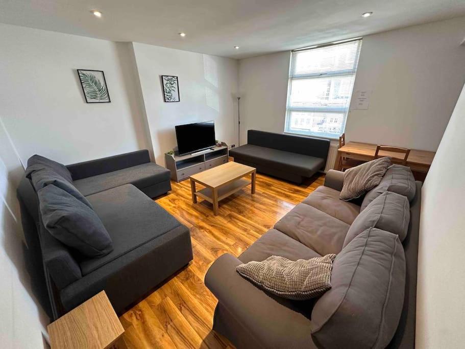 Comfortable 1 Bedroom And Double Sofa Bed Flat Londres Extérieur photo